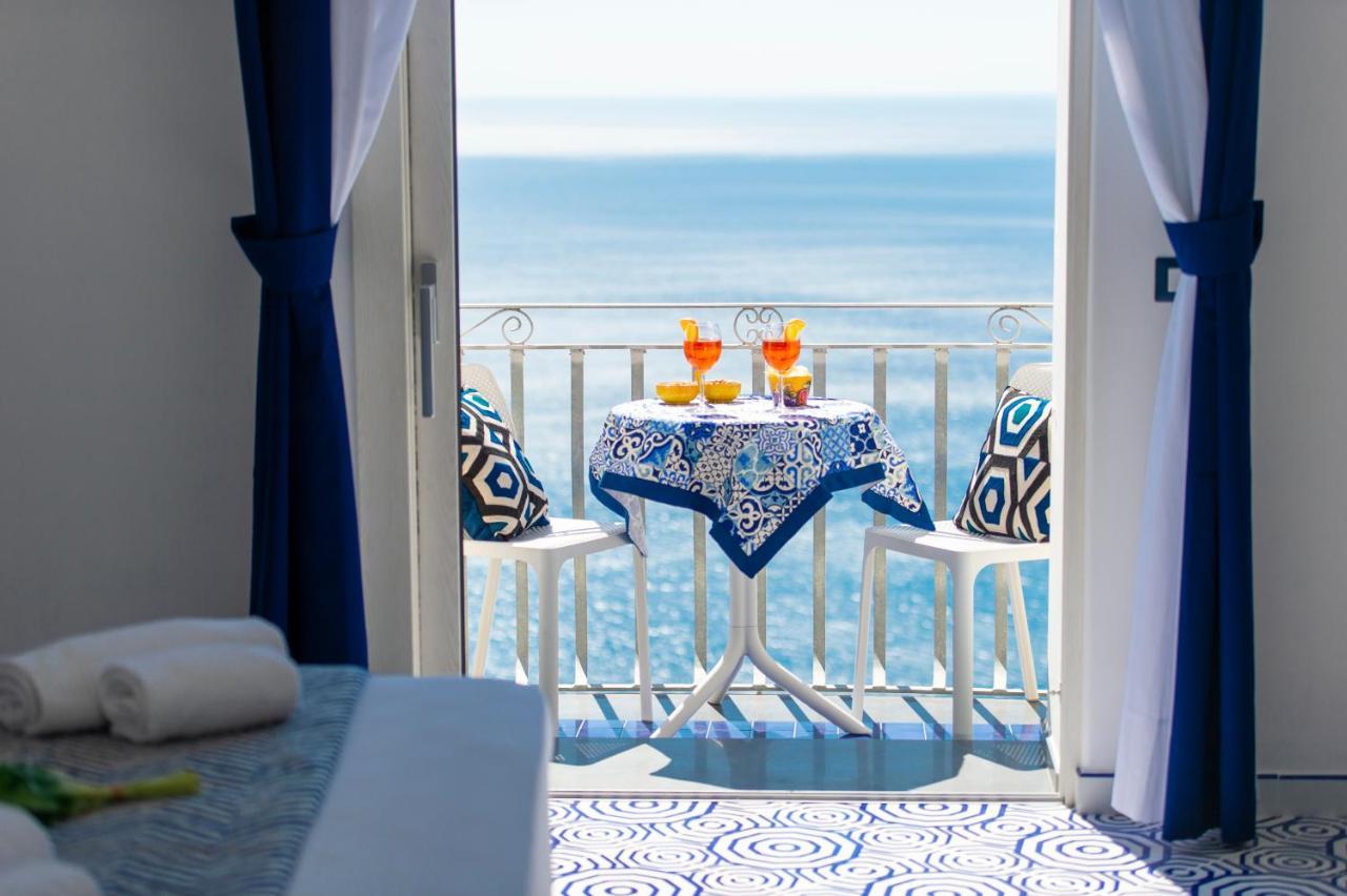 Villa Le Ali Sul Mare,Near Elevator, Few Steps,Parking Positano Exterior foto